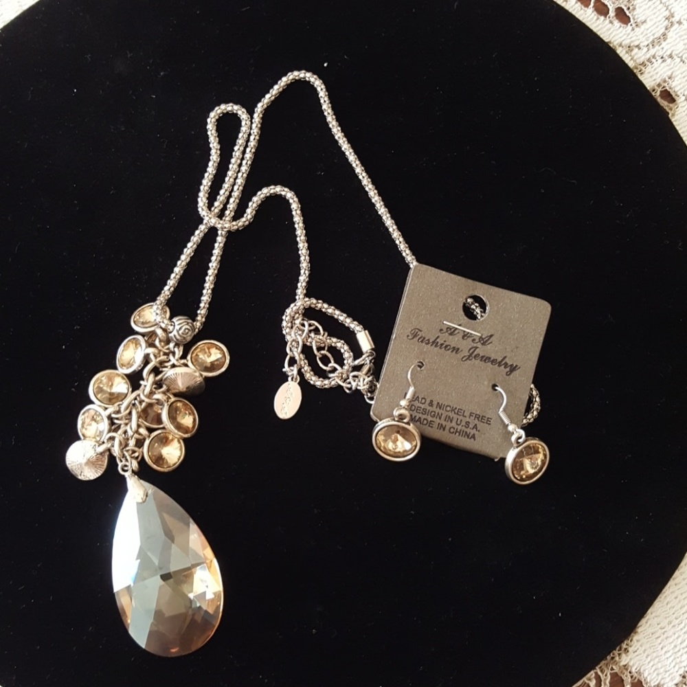 Necklace and earrings